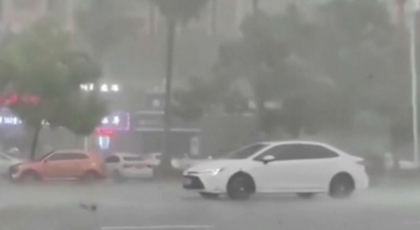 Непогода в Китае: пять человек погибли