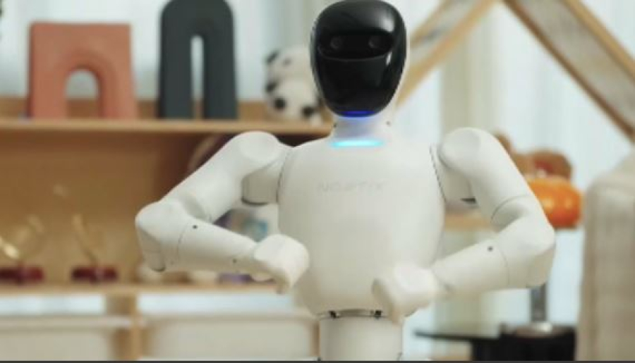 Адам тәріздес робот жетіліп келеді