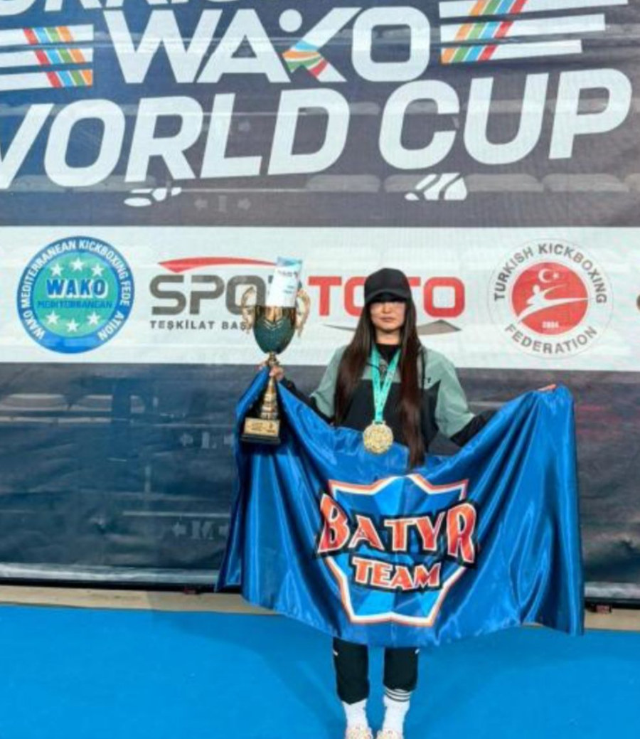 Радиотелефонистка из ВКО завоевала золото чемпионата мира по кикбоксингу