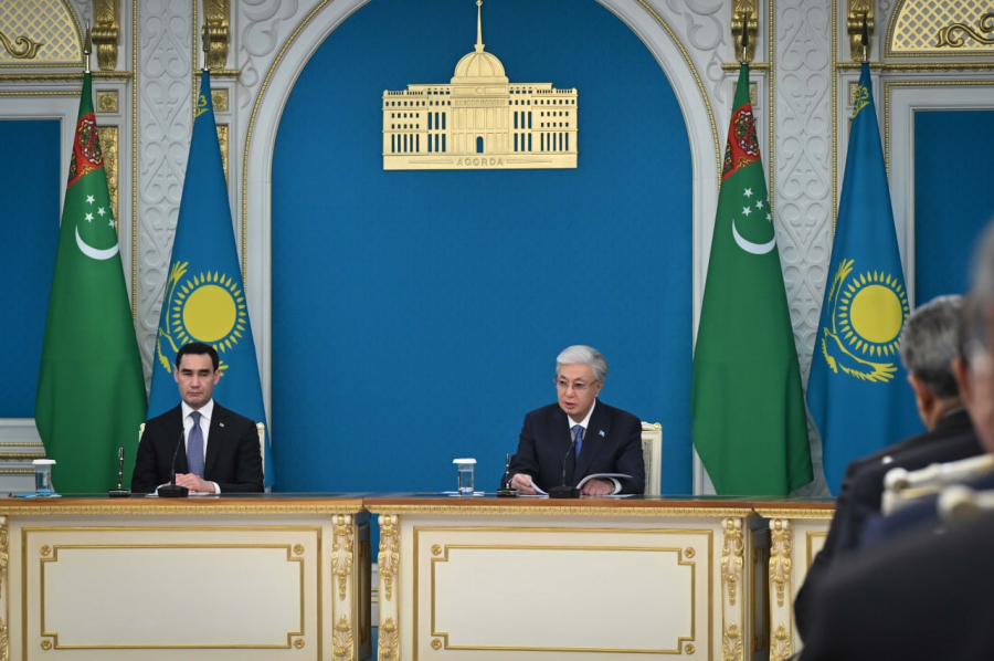 Касым-Жомарт Токаев и Сердар Бердымухамедов провели брифинг для СМИ