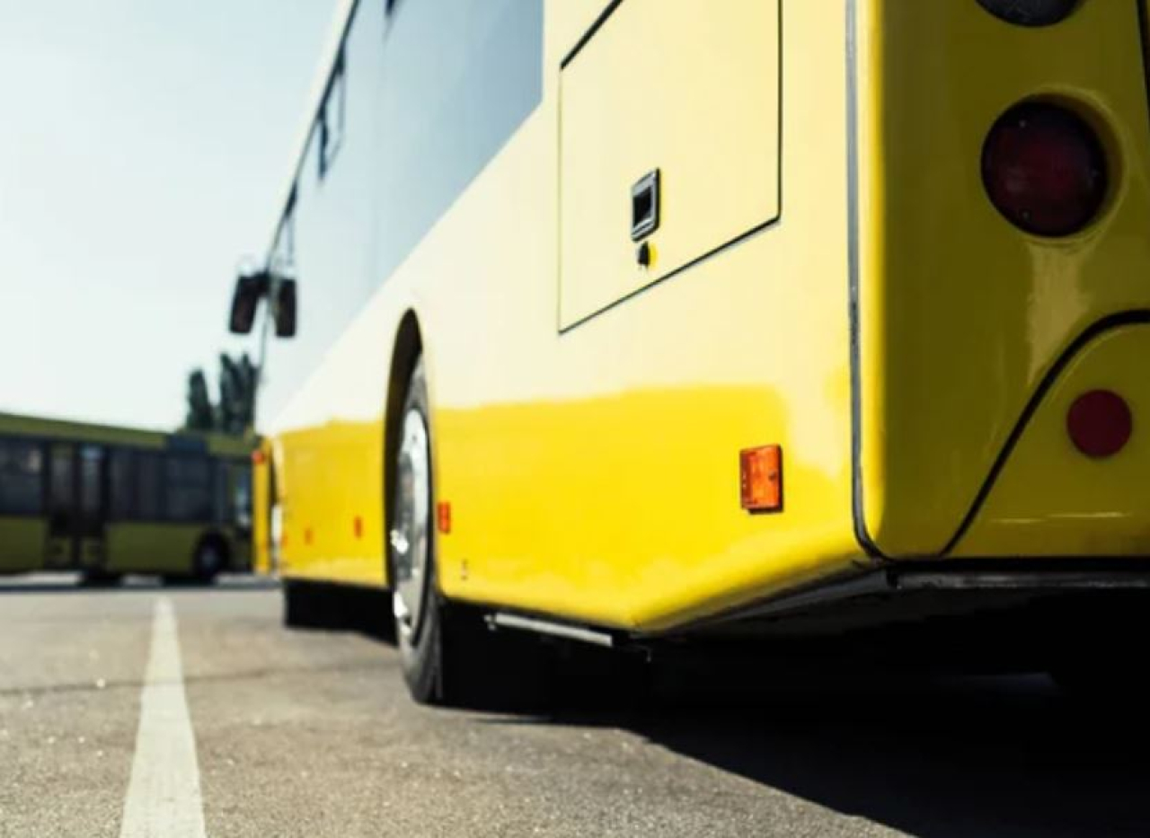 Автобус с туристами вылетел с трассы в Анталье