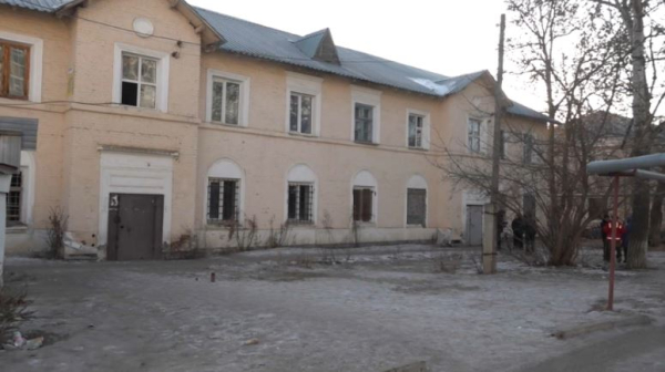 Больше 4 лет ждут квартир по программе реновации жильцы ветхого дома в Уральске