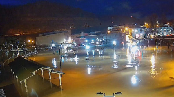 Девять человек погибли в результате мощного шторма в США