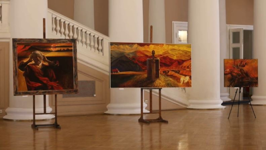 Выставка казахстанского художника проходит в Санкт-Петербурге