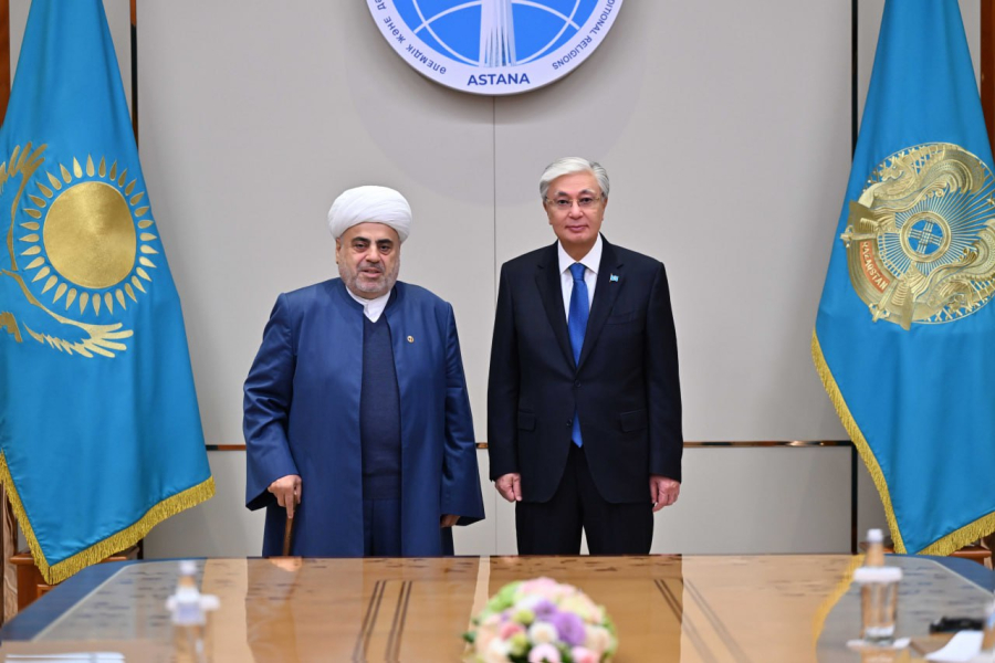 Глава государства принял председателя управления мусульман Кавказа