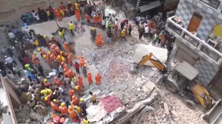 Нью-Делиде үй опырылып, 11 адам ажал құшты