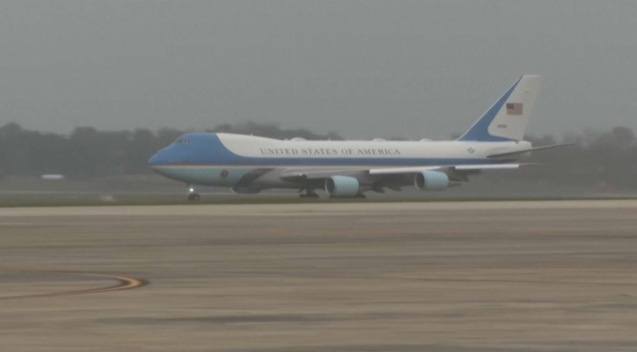 Дональд Трамп Таяу Шығысқа аттанды