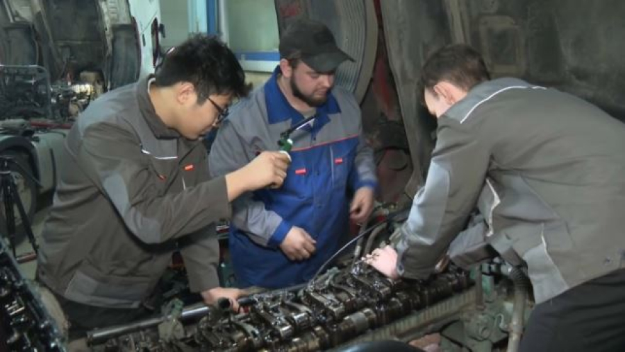 Школьники Абайской области осваивают рабочие профессии