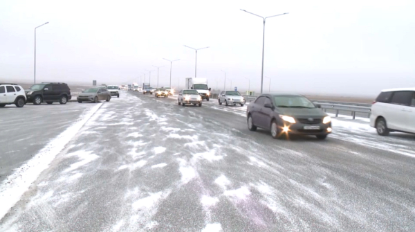 Қазақстанның 8 өңірінде жолдар жабылды