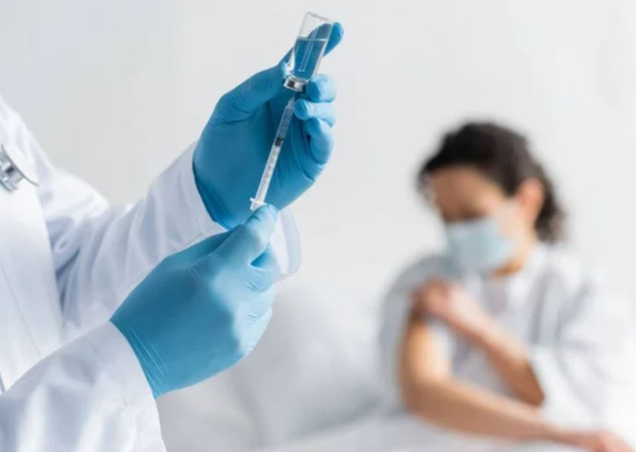 Какие прививки обязательны перед поездкой в жаркие страны