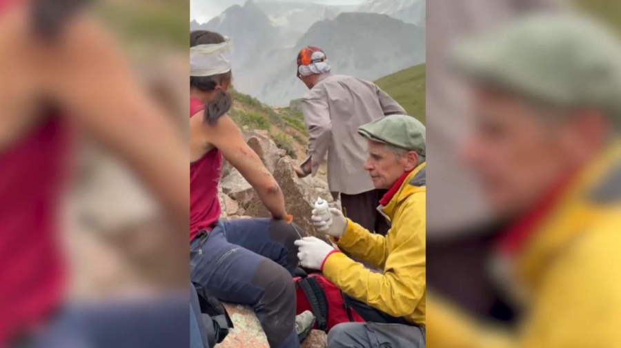 Алматылық дәрігер таудағы туристерге ерікті түрде көмек көрсетіп жүр