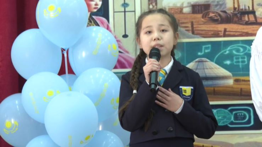 Павлодарские школьники празднуют День Независимости