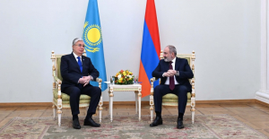 Президент Армения премьерімен шағын құрамда келіссөз жүргізді