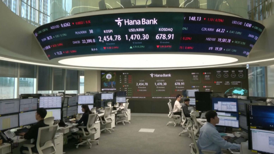 Азиатские рынки акций обвалились на фоне указа Д.Трампа о введении пошлин