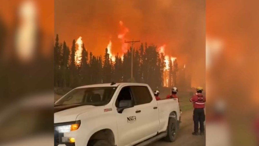 560 лесных пожаров бушуют в Канаде