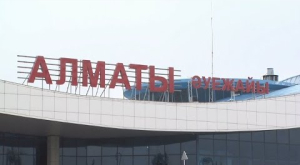 12 авиарейсов задерживаются в аэропорту Алматы из-за снегопада