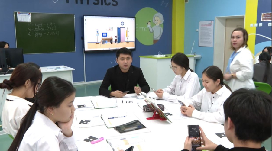 Мектептерде ЖИ көмегімен оқытудың пилоттық жобасы енгізілді