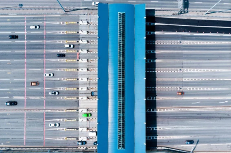 На платных дорогах Казахстана начали фиксировать превышение скорости