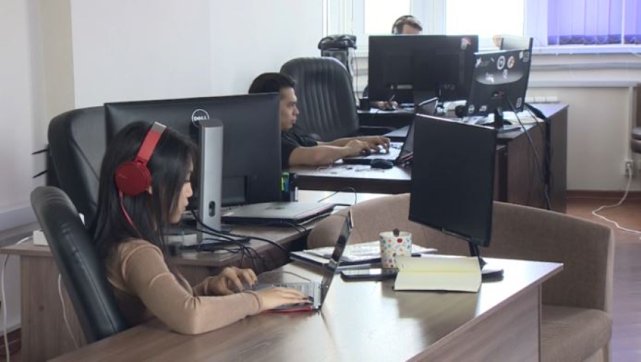 52 казахстанца наказали за фейки