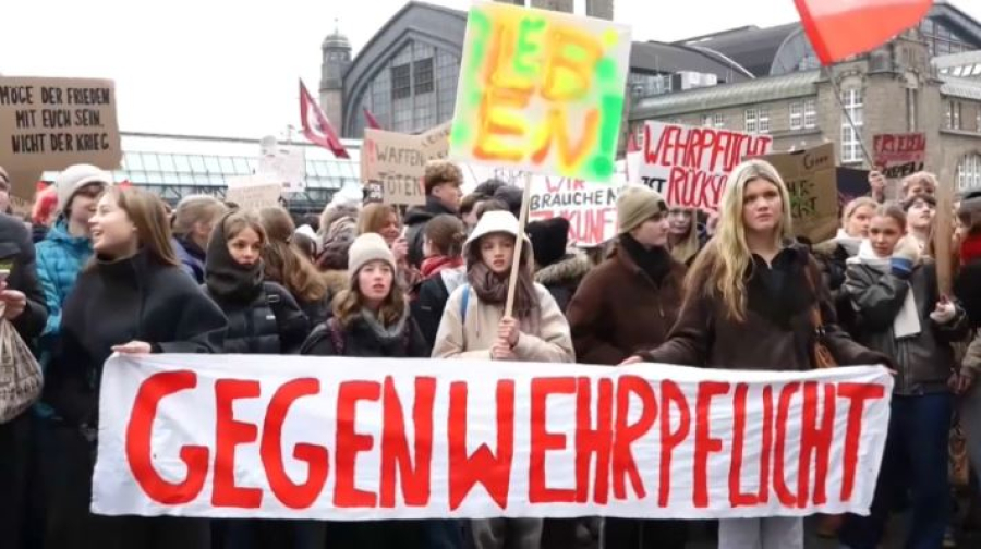 Школьники вышли на протесты в Германии