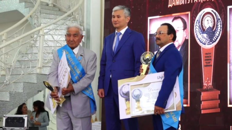 Премию «Ұлар» вручили работникам СМИ