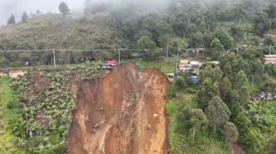 10 человек погибли из-за оползня в Колумбии