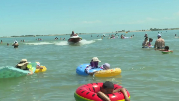 Купальный сезон стартовал в Алматинской области