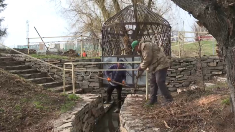 Русло канала «Карасу-2» очистили от мусора в Таразе