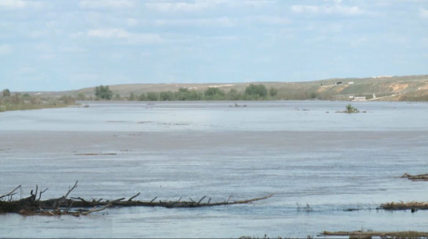 В Индерском районе вдоль дамб установлены пункты дежурств