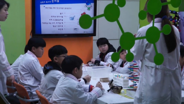 Оңтүстік Кореяда медбикелер мен қарттарды күтушілер тапшы