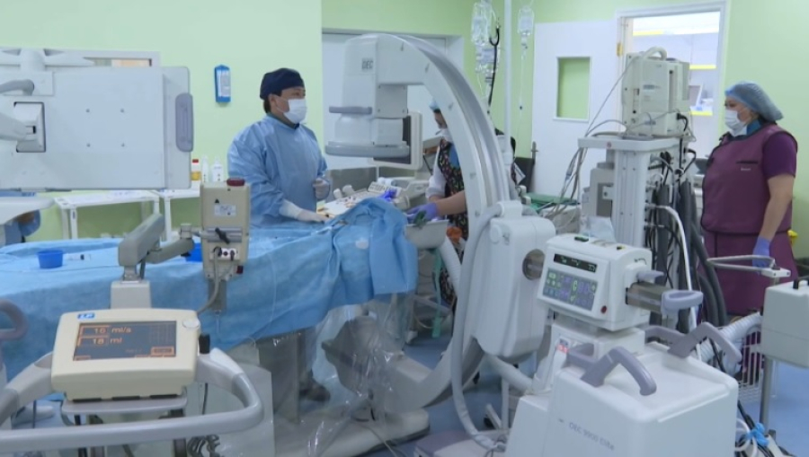 Мажилис одобрил ужесточение наказания за нападение на медиков