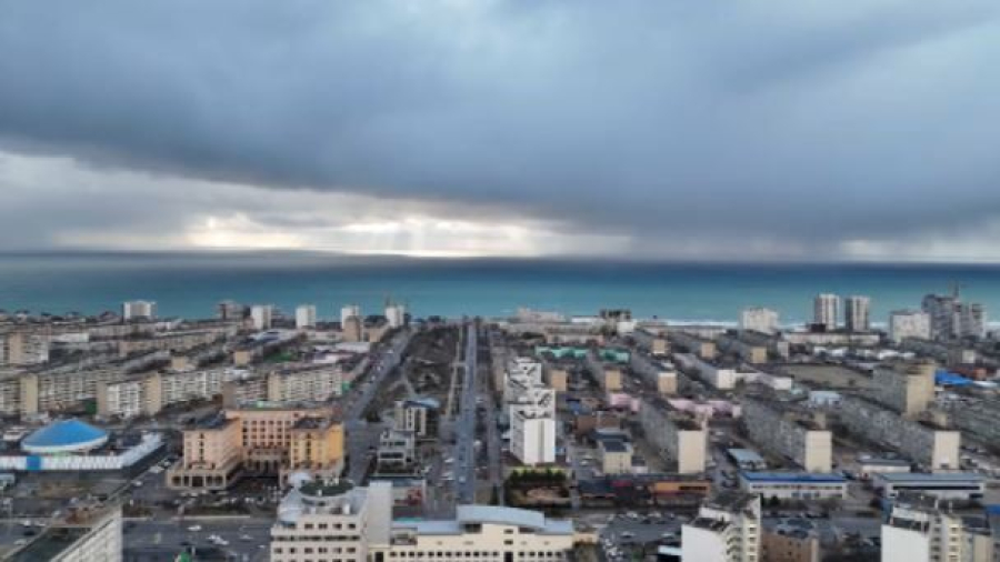 Визит в Актау: Президент обсудил рост транзита и логистики