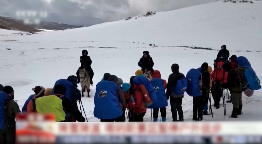 Қытайда Қанас көліне апарар жол жабылды