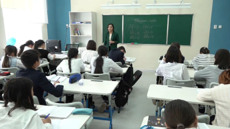 Мұғалімдер жасанды интеллектіні тегін меңгереді