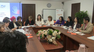 Зарубежный опыт борьбы с бытовым насилием обсудили в Алматы