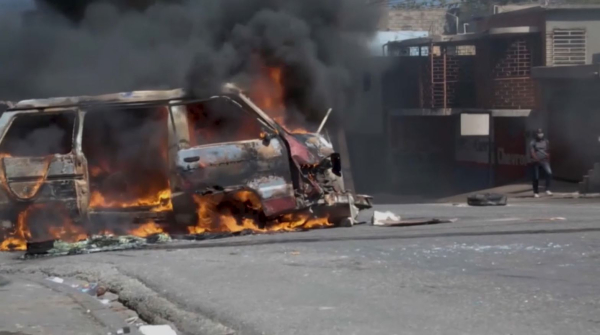 Протесты из-за кризиса безопасности продолжаются на Гаити