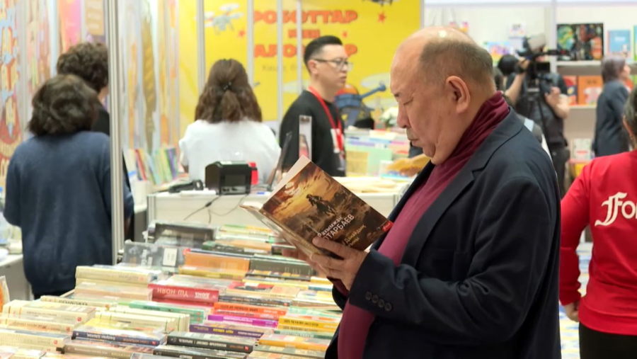 Қазақстандықтар ең үздік 100 кітапты сауалнама арқылы анықтайды