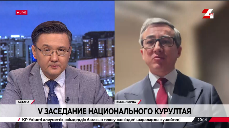 V заседание Национального курултая. Эмин Аскеров