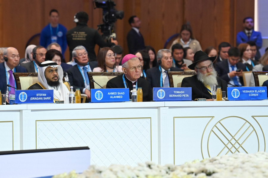 Діндер көшбасшыларының съезіне қатысушылар саны артып келеді