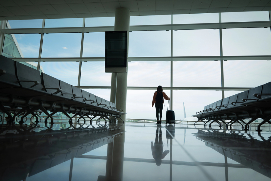 Аэропорт Сардара Валлаббхай Пателя приостановил работу после крушения самолета Air India