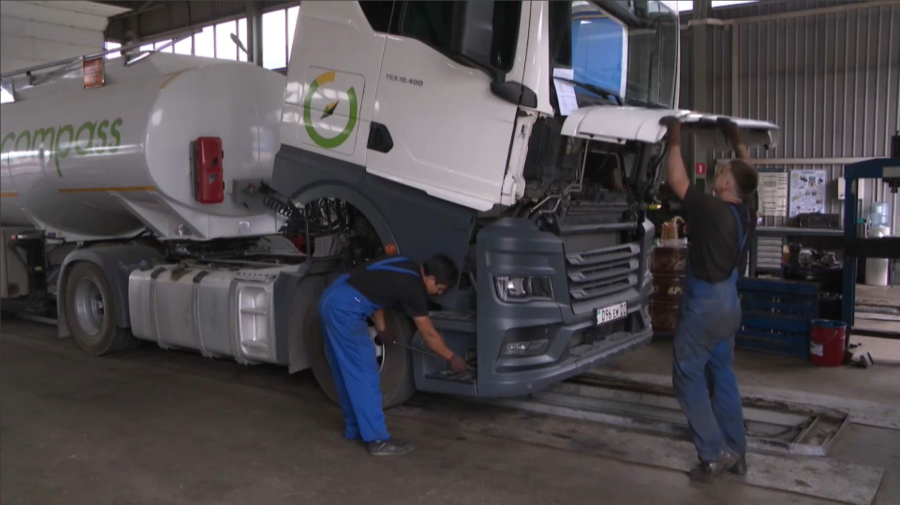 Алматыдағы колледж студенттері өндірісте тәжірибе жинап жүр