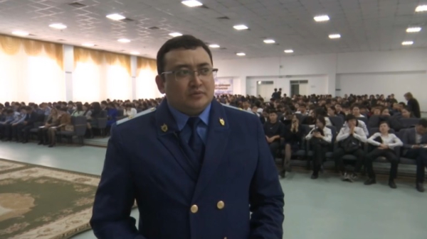 Прокуроры защитили права 77 тысяч несовершеннолетних в Жетісу