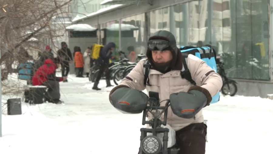 Единые стандарты качества предлагают внедрить для курьеров