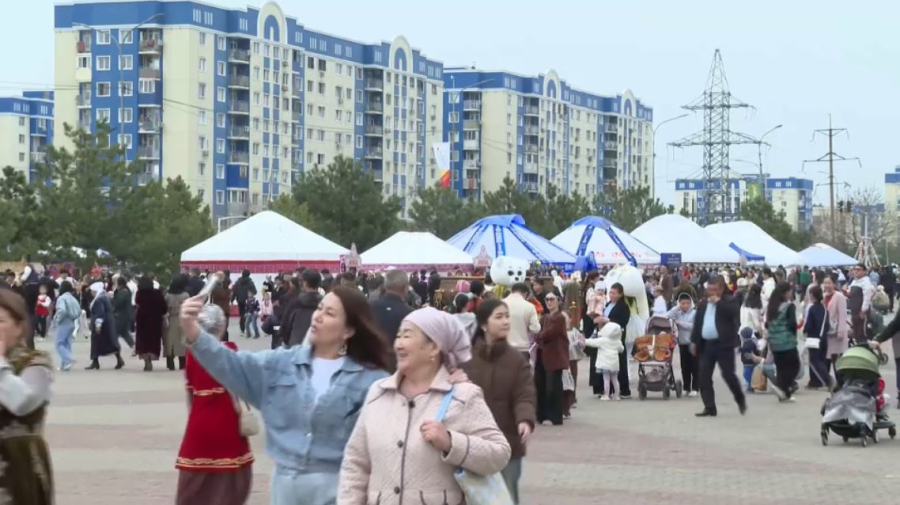 Шымкент празднует Наурыз с яркими концертами и представлениями