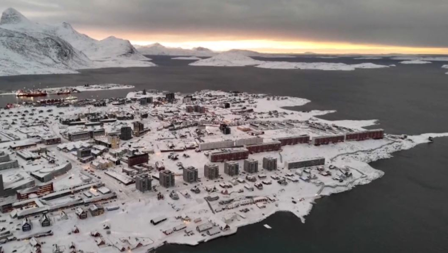 Дания направит военное судно в Гренландию