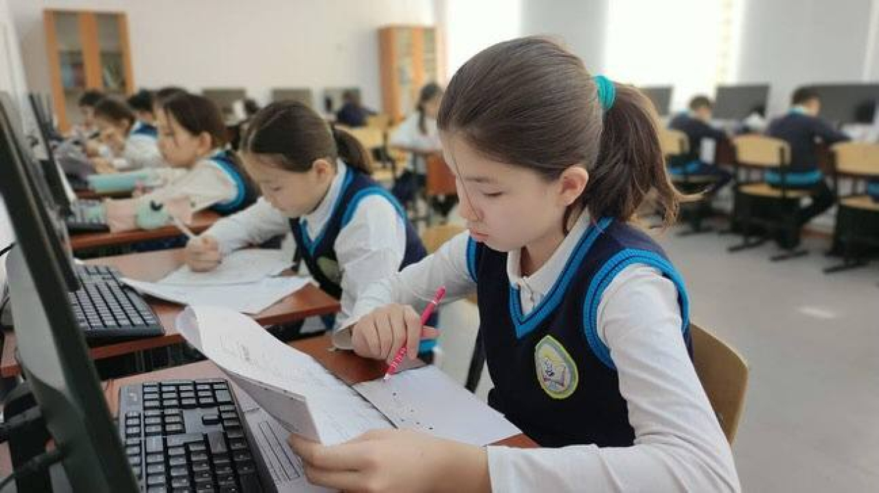 Тысячи школьников поборются за выход в финал Республиканской олимпиады