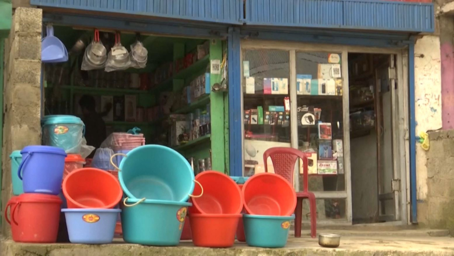 Кашмирдегі базарлар қайта ашылды