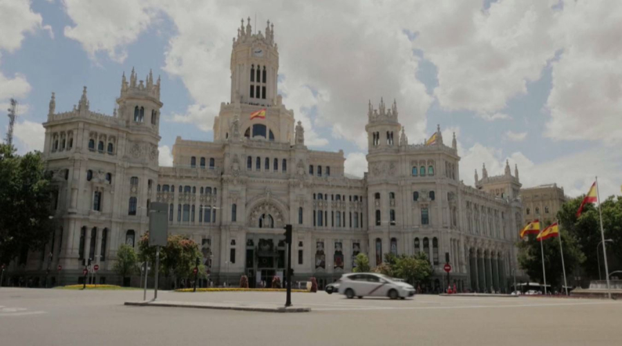 Испанияда балаларды әлеуметтік желіден шектеуі мүмкін