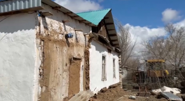 Ақтөбе облысында зардап шеккендерге өтемақы беріліп жатыр
