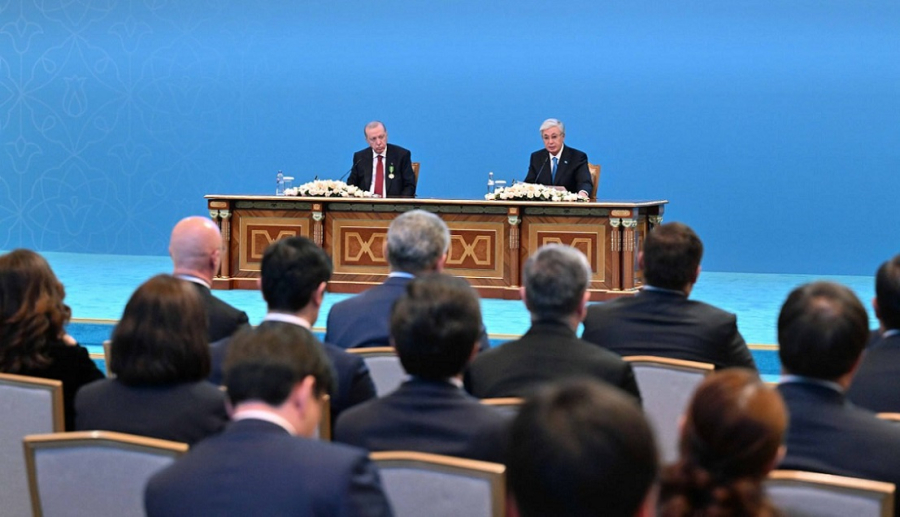 Токаев провел пресс-конференцию по итогам переговоров с Эрдоганом
